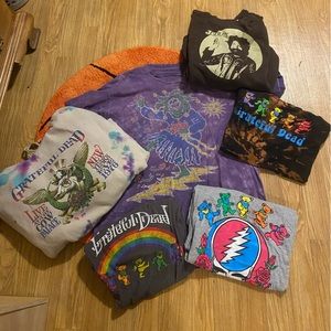 4 Grateful Dead Tees an 2 Hoodies
